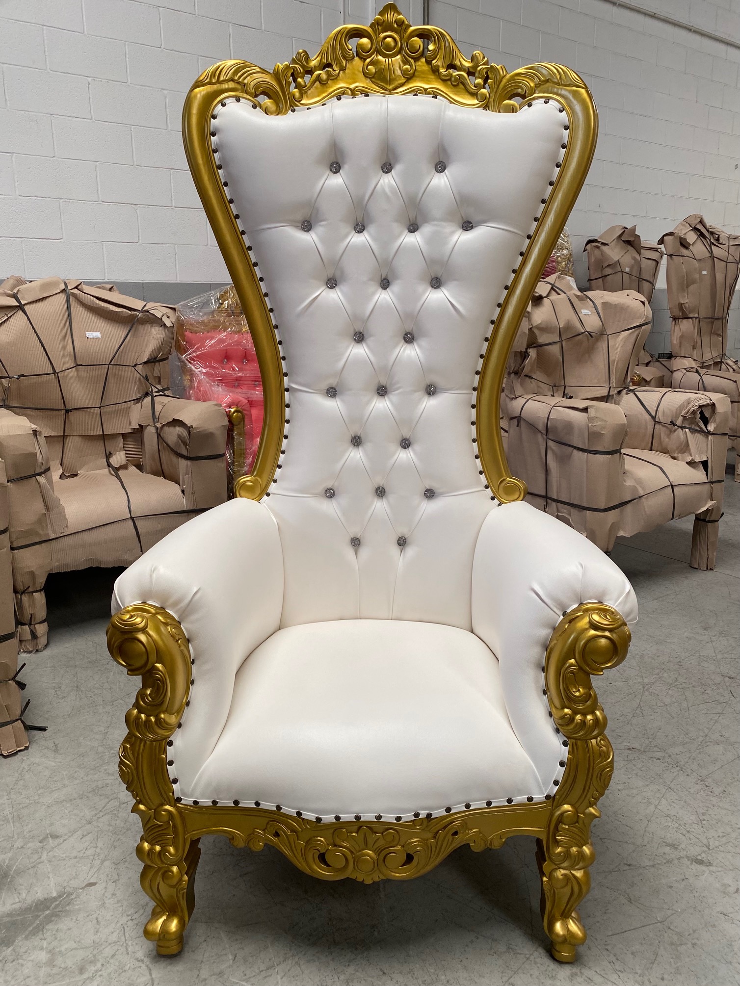 Trono XXL oro/skai blanco con cristales