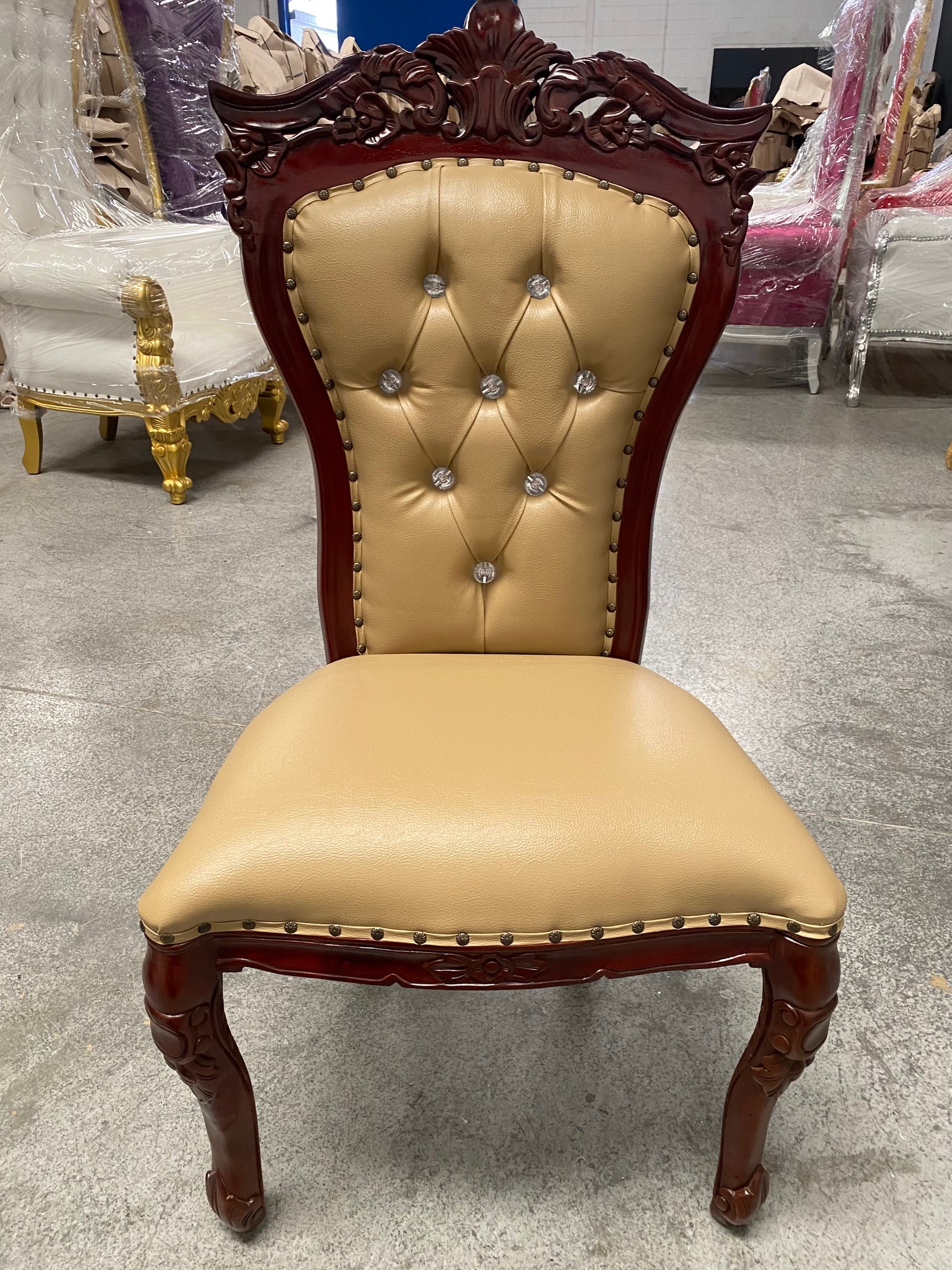 Silla barroca "indo" marrón/skai beige con cristales