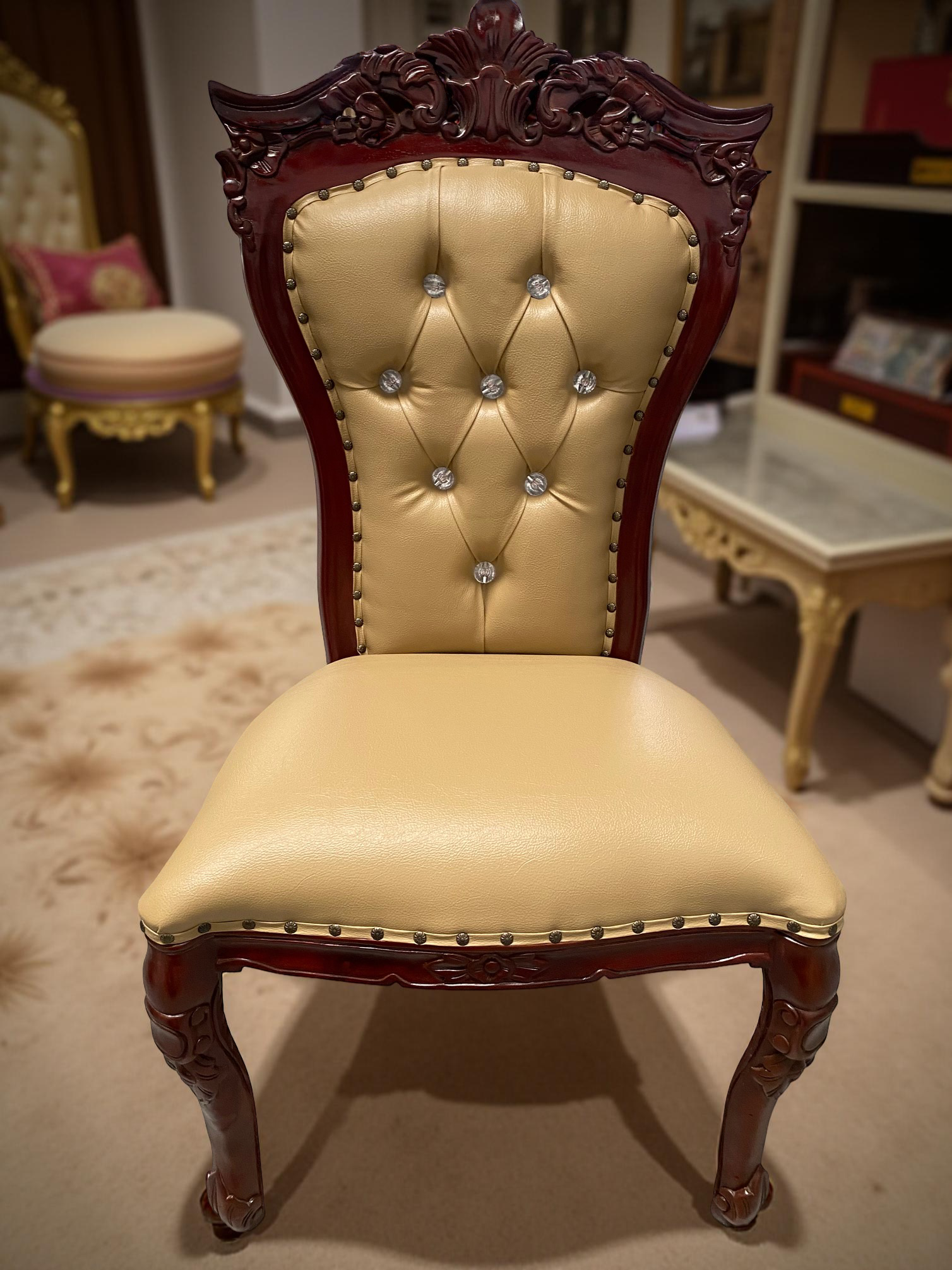 Silla barroca "indo" marrón/skai beige con cristales