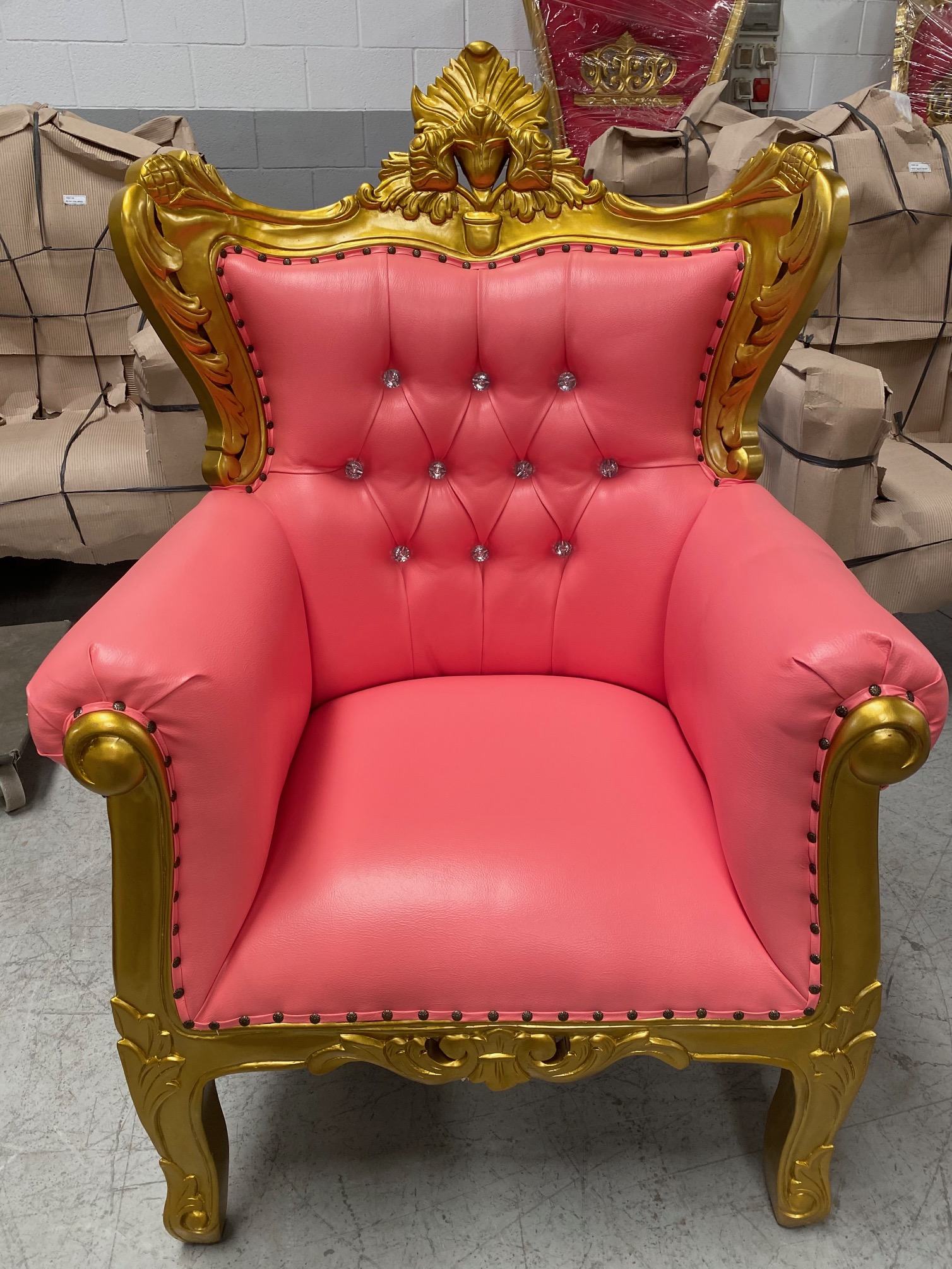 Trono/butaca oro/skai rosa con cristales
