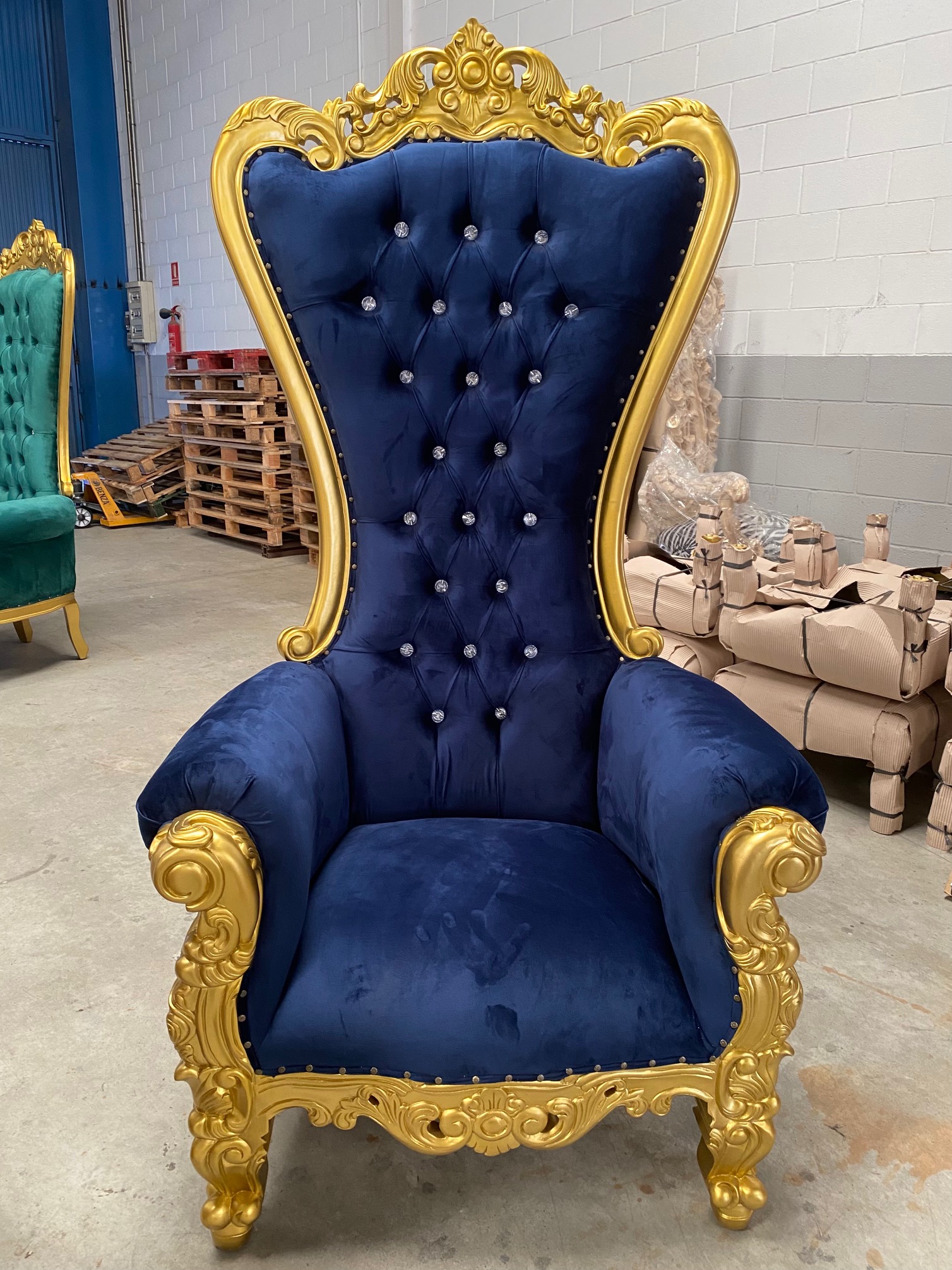 Trono XXL oro/azul con cristales